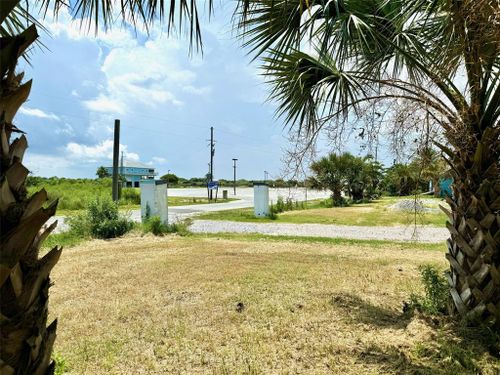 1716 Garth Ave, Gilchrist, TX, 77617 | Card Image