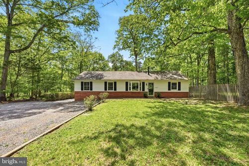 4357 Magnolia Ln, CATLETT, VA, 20119-1720 | Card Image