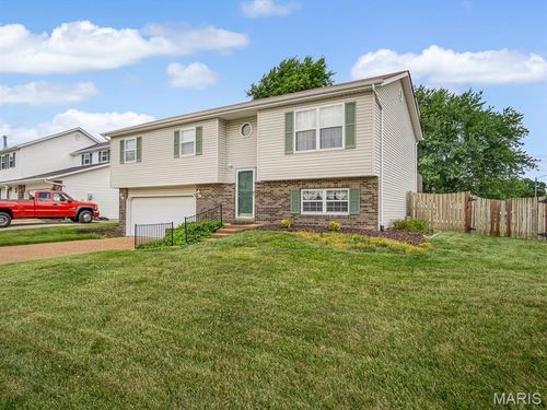 1 Wild Horse Ct, Troy, IL, 62294-2090 | Card Image