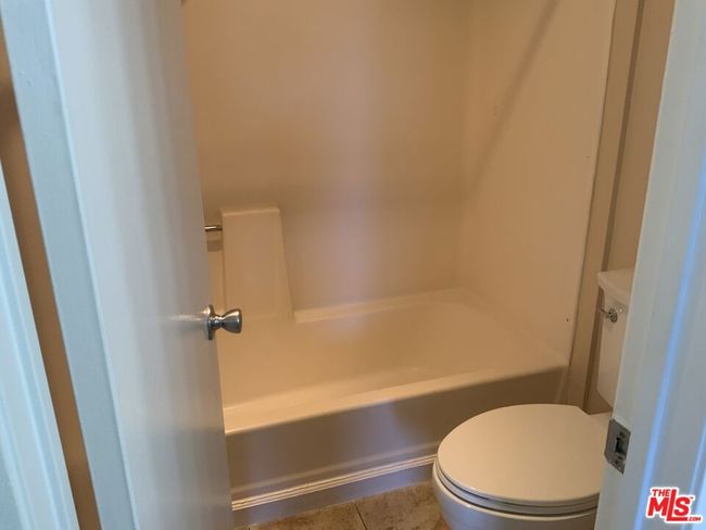 Master Bathroom | Image 20