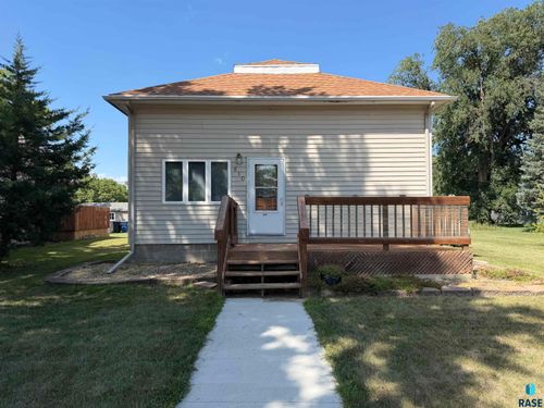 610 E 3rd St Street, Bridgewater, SD, 57319 | Card Image