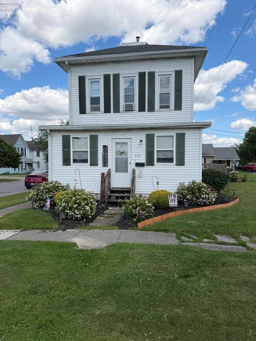 324 Keefer St, Willard, OH, 44890-1129 | Card Image