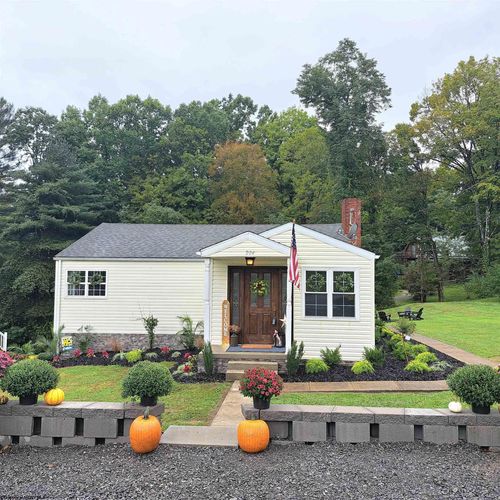 204 S Sigler Street, Kingwood, WV, 26537 | Card Image