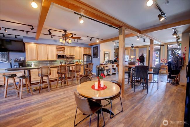 Lots of room for gatherings, breakfast, occasional live music. | Image 38