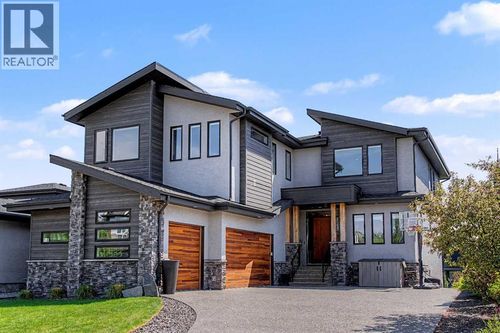 125 Cranbrook Heights Se, Calgary, AB, T3M1W7 | Card Image
