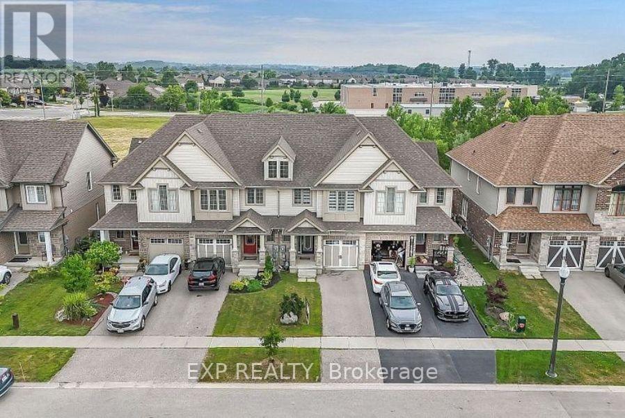 Residential in Woodstock (Woodstock - North) 5
