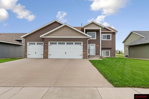 2209 Anchorage Dr, North Mankato, MN, 56003-4700 | Card Image