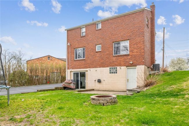 48 Samoa Dr, House other with 3 bedrooms, 2 bathrooms and 3 parking in Pittsburgh PA | Image 24
