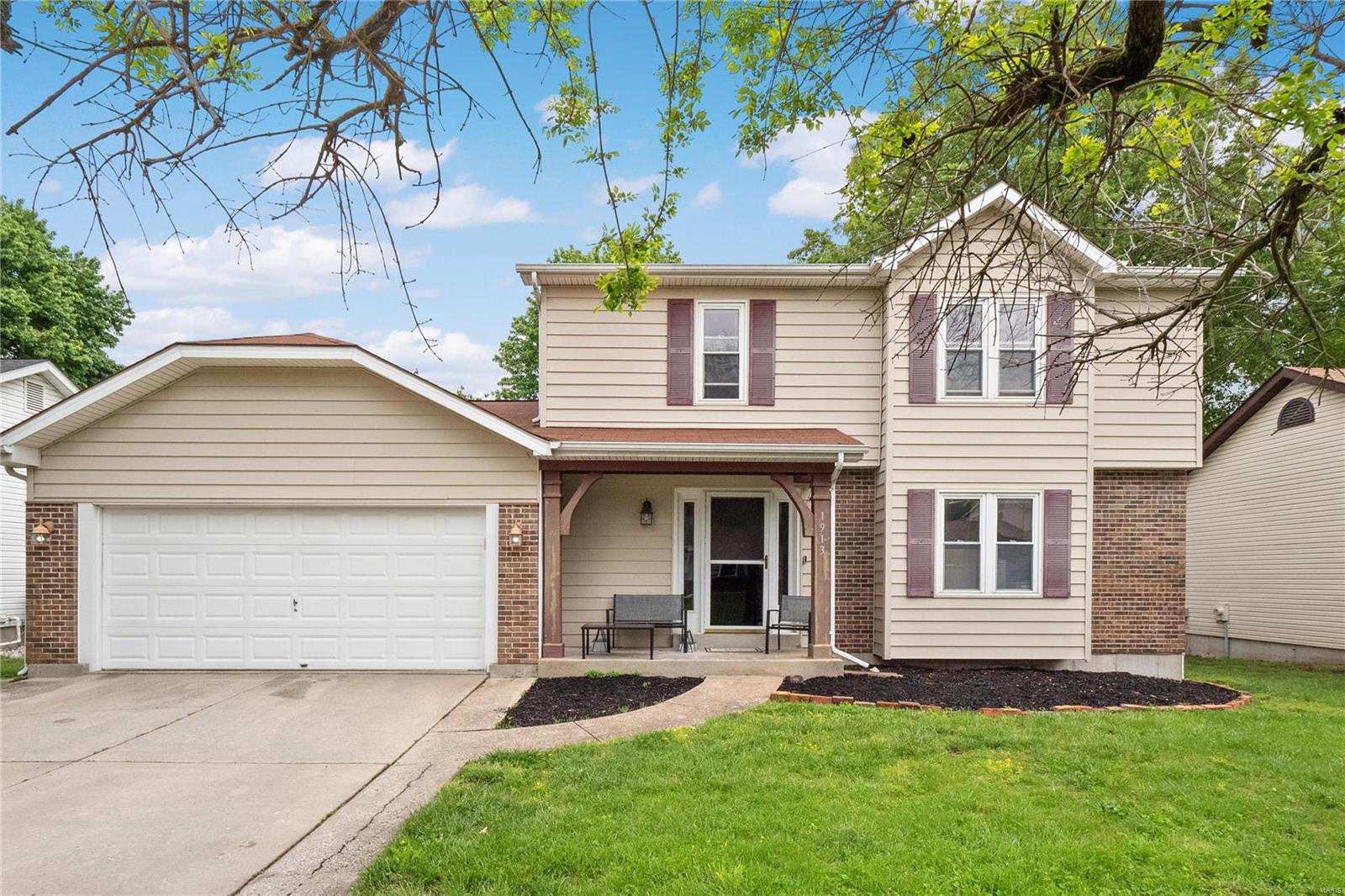 Acorn Trail Dr, Florissant, MO 63031