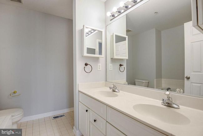 APT-302 - 13390 Spofford Rd, Condo with 2 bedrooms, 3 bathrooms and null parking in HERNDON VA | Image 11