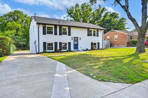 3269 Hinkle Dr, Nashville, TN, 37218-3140 | Card Image