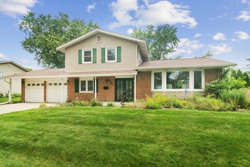 852 E Plate Dr, Palatine, IL, 60074-7136 | Card Image