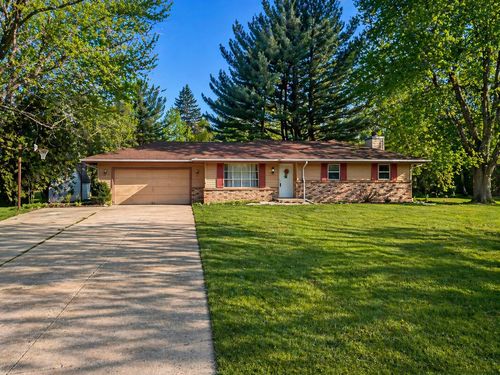 3919 Falling Leaf Dr, Rockford, IL, 61109-4543 | Card Image