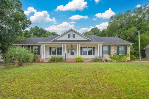 109 Eagle Dr, Crestview, FL, 32536-8401 | Card Image