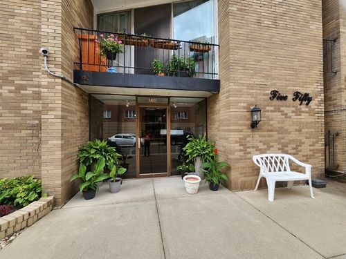 4sw-550 Ida St, Des Plaines, IL, 60016-7836 | Card Image