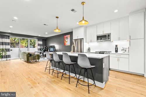 unit-101-2234 11th St Nw, WASHINGTON, DC, 20001-5963 | Card Image