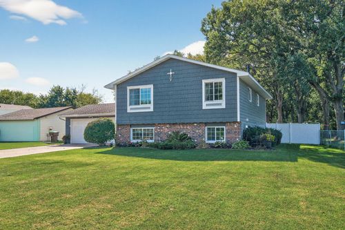 7101 120th Ave N, Champlin, MN, 55316-2258 | Card Image