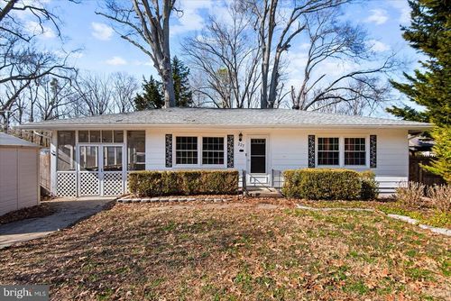 227 7th St, COLONIAL BEACH, VA, 22443-1605 | Card Image