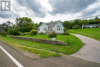 403 Shore Rd, House other with 3 bedrooms, 2 bathrooms and null parking in Bay View NS | Image 3