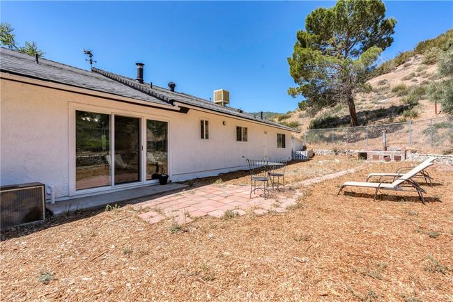 26865 Elizabeth Lake Rd, House other with 2 bedrooms, 2 bathrooms and 2 parking in Lake Hughes CA | Image 41