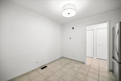 1bn-715 Ridge Rd, Wilmette, IL, 60091-2482 | Card Image