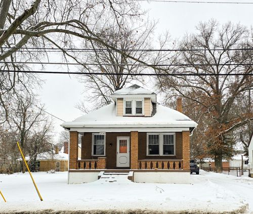 2048 W Galbraith Rd, Cincinnati, OH, 45216 | Card Image