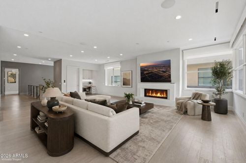 5541 E Stella Ln, Paradise Valley, AZ, 85253-4260 | Card Image