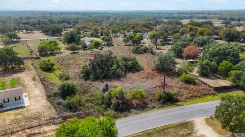 3810 New Mathis Rd, Elmendorf, TX, 78112-6299 | Card Image