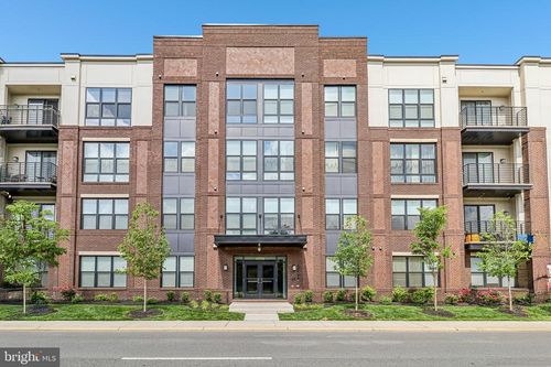 202-43795 Transit Sq, ASHBURN, VA, 20147-7258 | Card Image