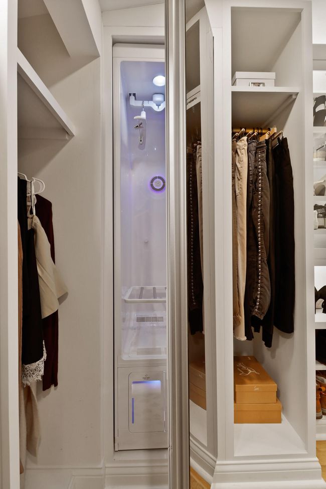 Built-in Wardrobe Steamer | Image 33