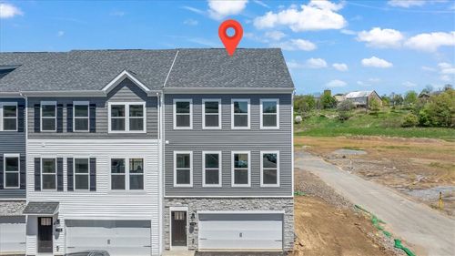 106 Affinity Dr, Harmony, PA, 16037 | Card Image