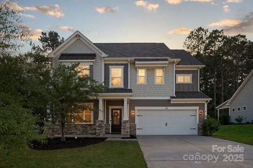 240 Falls Cove Dr, Troutman, NC, 28166-9411 | Card Image