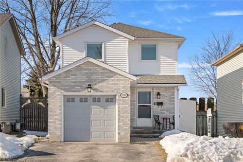 397 Misty Cres, Kitchener, ON, N2B3V7 | Card Image