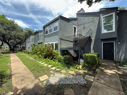 apt-2017-9696 Walnut St, Dallas, TX, 75243-2385 | Card Image