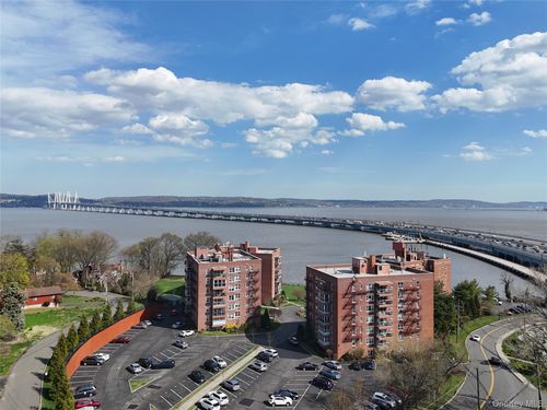 4e-2 Salisbury Point, Orangetown, NY, 10960 | Card Image