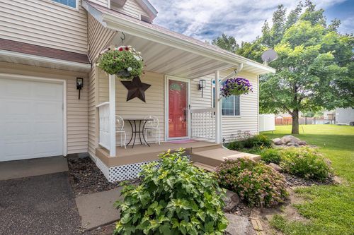 9240 Swallow Cir, Monticello, MN, 55362-2994 | Card Image