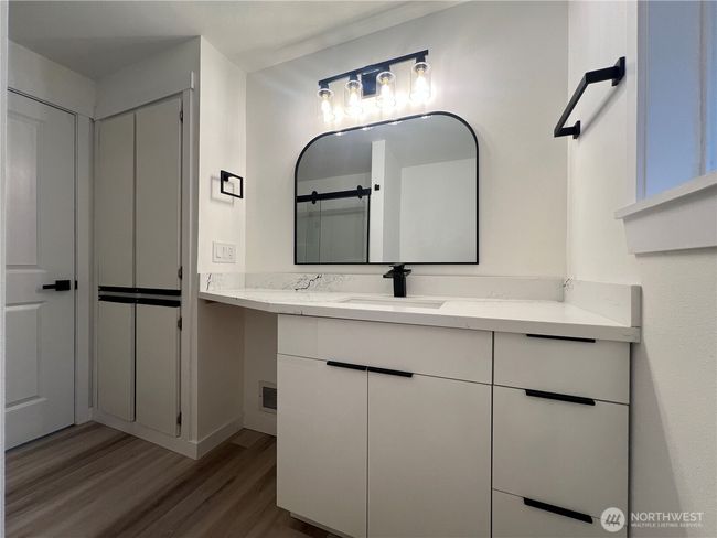 Bathroom 1 | Image 31