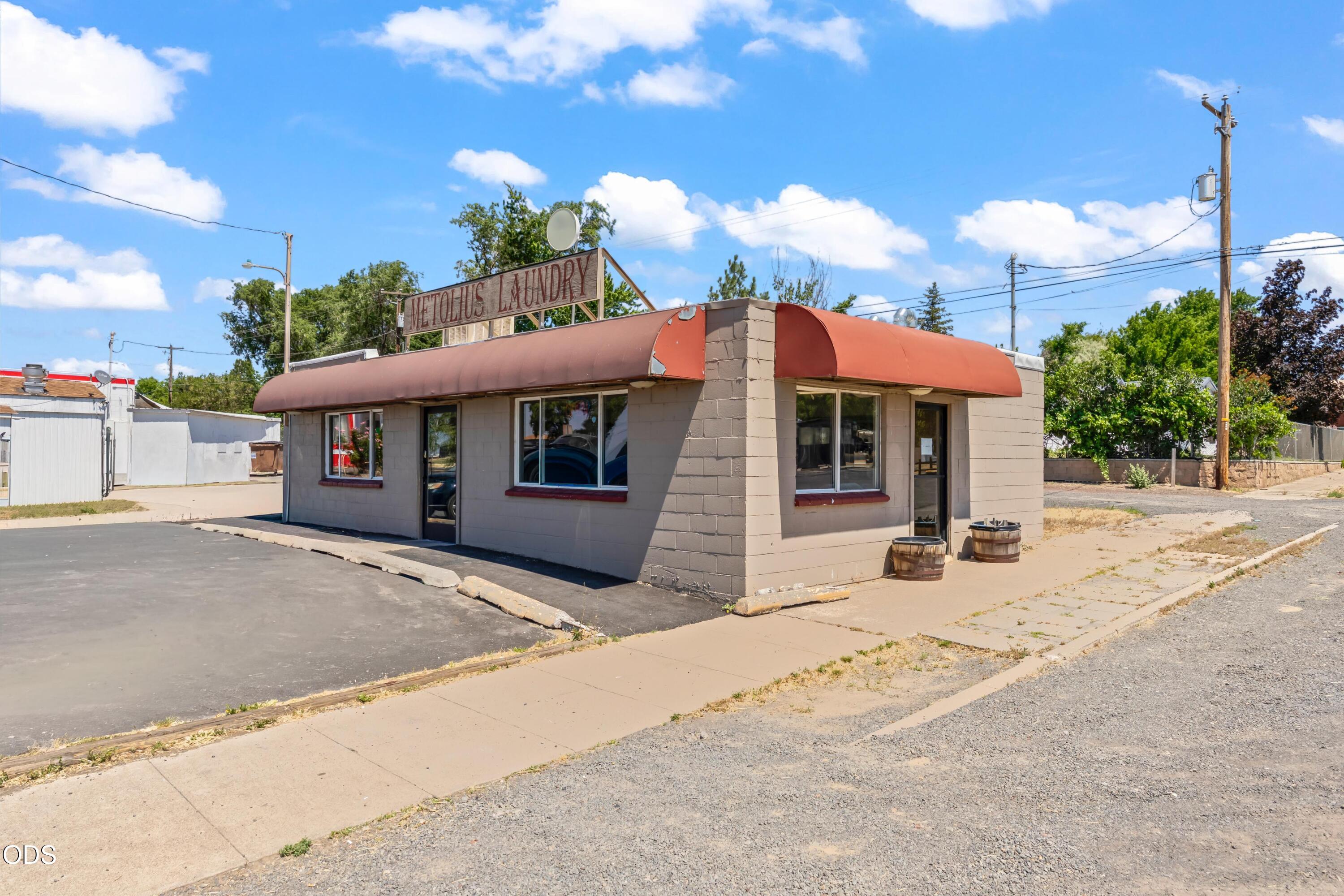590 Jefferson Ave, Metolius, OR 97741