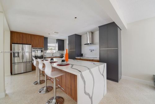 0-12520 Ne Miami Pl, North Miami, FL, 33161-4561 | Card Image