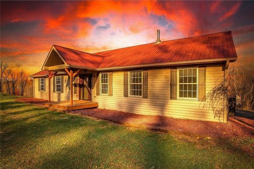 90 Coffeys Crossing Rd, Washington, PA, 15301-7749 | Card Image