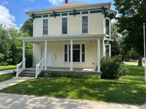 300 N 4th St, Clear Lake, IA, 50428-1641 | Card Image