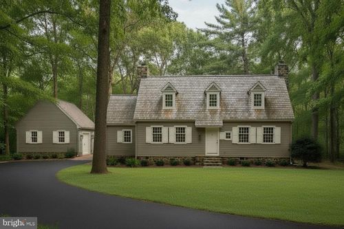 86 Brownstone Ln, ELVERSON, PA, 19520-8735 | Card Image