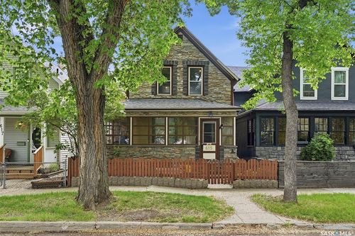 615 Av G S, Saskatoon, SK, S7M1V8 | Card Image