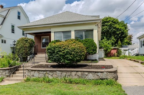 71 Clarence St, Cranston, RI, 02910-2944 | Card Image