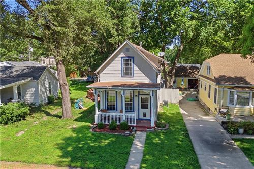 312 Pine St, Leavenworth, KS, 66048-3429 | Card Image