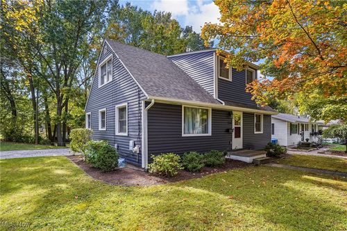 238 Valleyview Dr, Kent, OH, 44240-3808 | Card Image