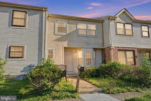 272 Hudson Ct, SOUTHAMPTON, PA, 18966-2754 | Card Image