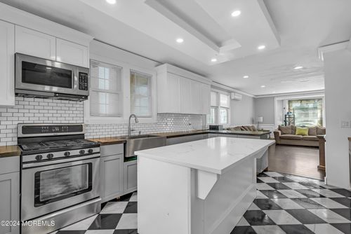 107 Caldwell Ave, Paterson, NJ, 07501-2511 | Card Image