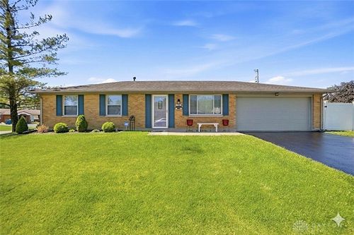 7820 Redbank Ln, Huber Heights, OH, 45424-2153 | Card Image