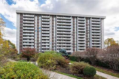 403-60 Inverlochy Blvd, Thornhill, ON, L3T4T7 | Card Image